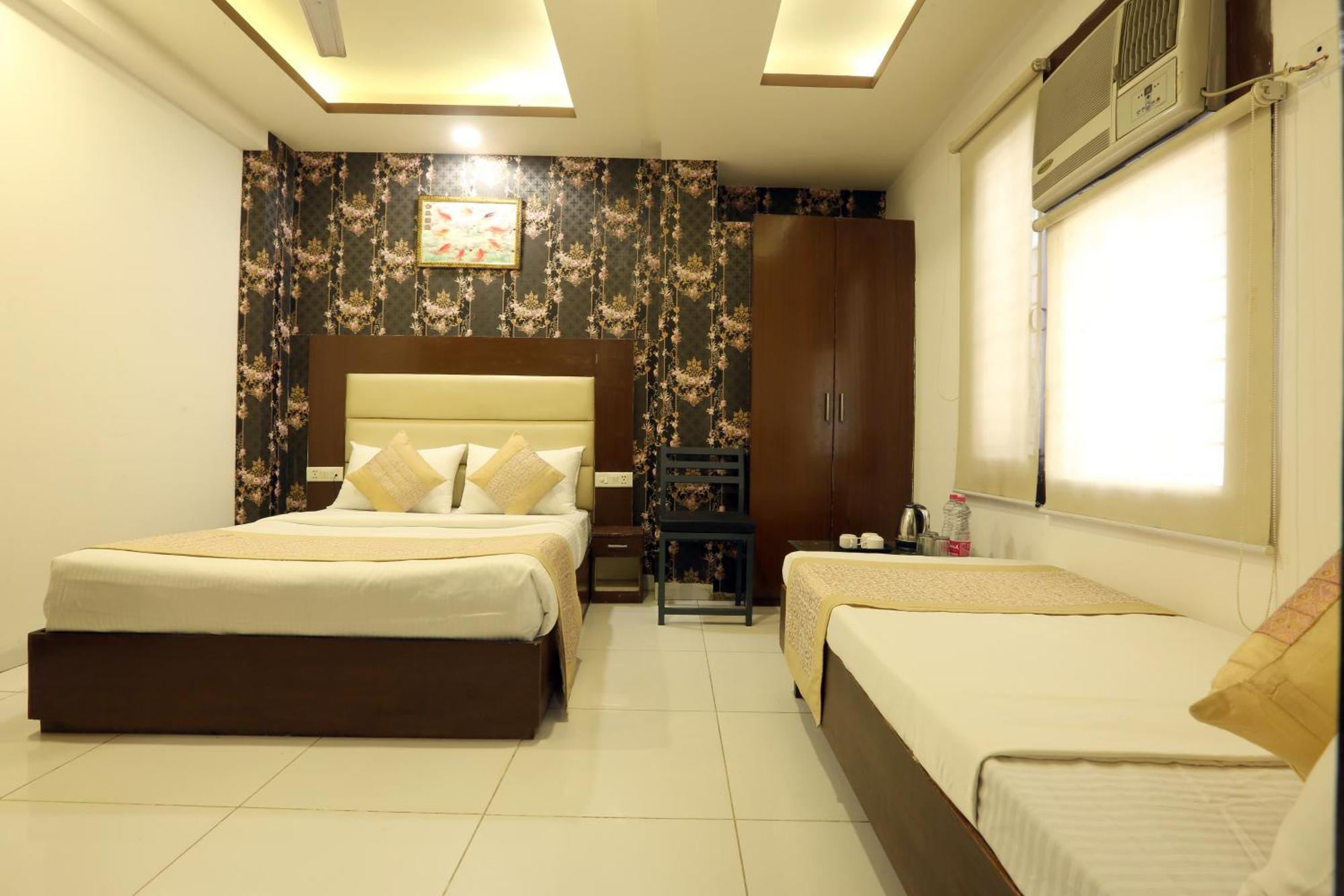 Hotel Triton Grand At Delhi Airport Yeni Delhi Dış mekan fotoğraf