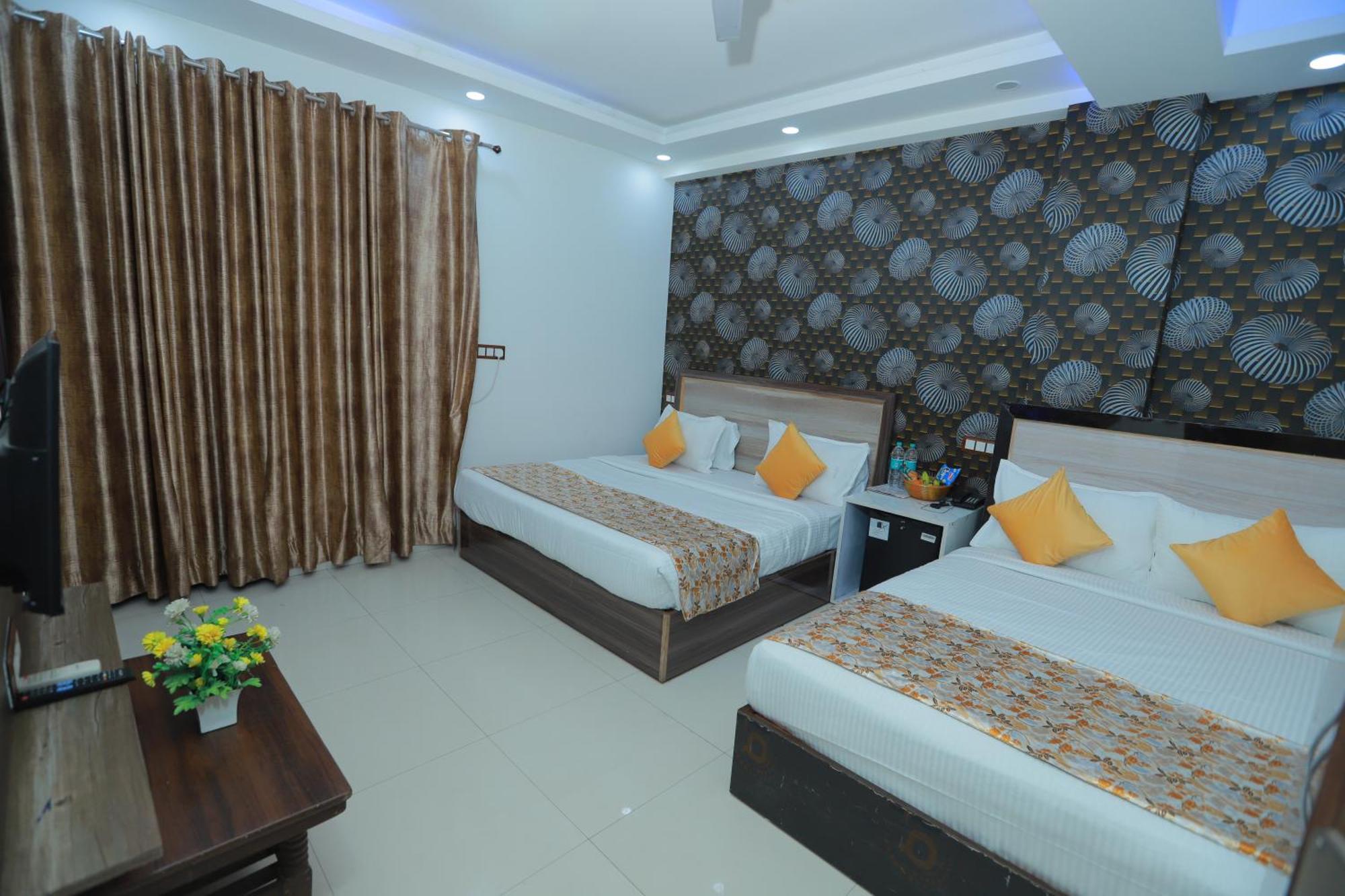 Hotel Triton Grand At Delhi Airport Yeni Delhi Dış mekan fotoğraf