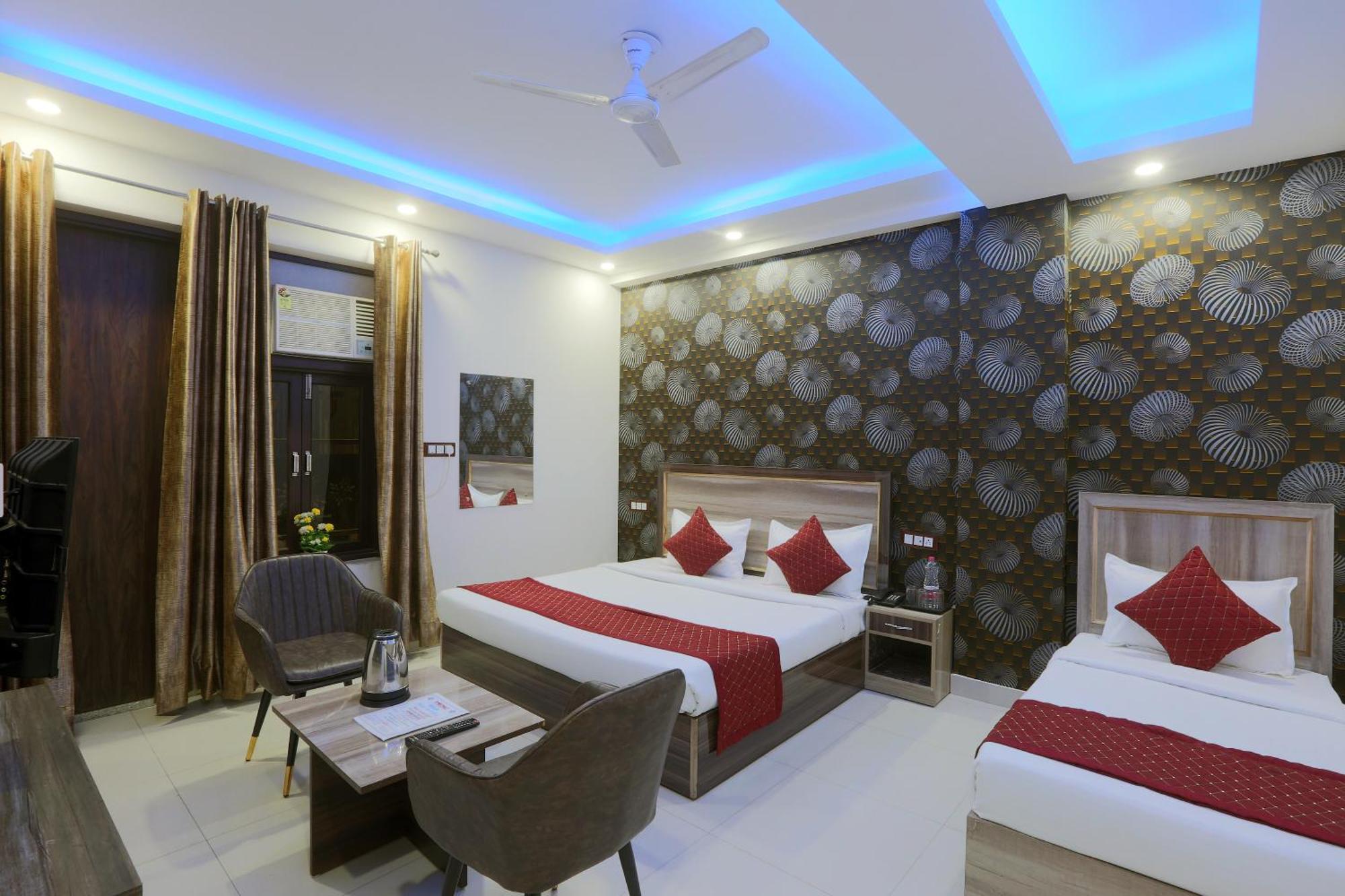 Hotel Triton Grand At Delhi Airport Yeni Delhi Dış mekan fotoğraf